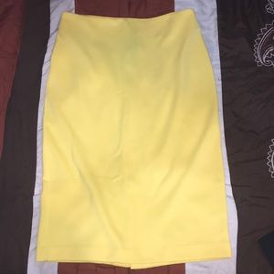 NWT 💛NY&Co. Yellow Stretch Pencil Skirt💛